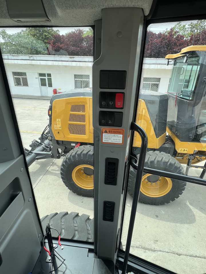 XCMG GR215 - Грейдер: фото 2 XCMG GR215 - Грейдер: фото 2