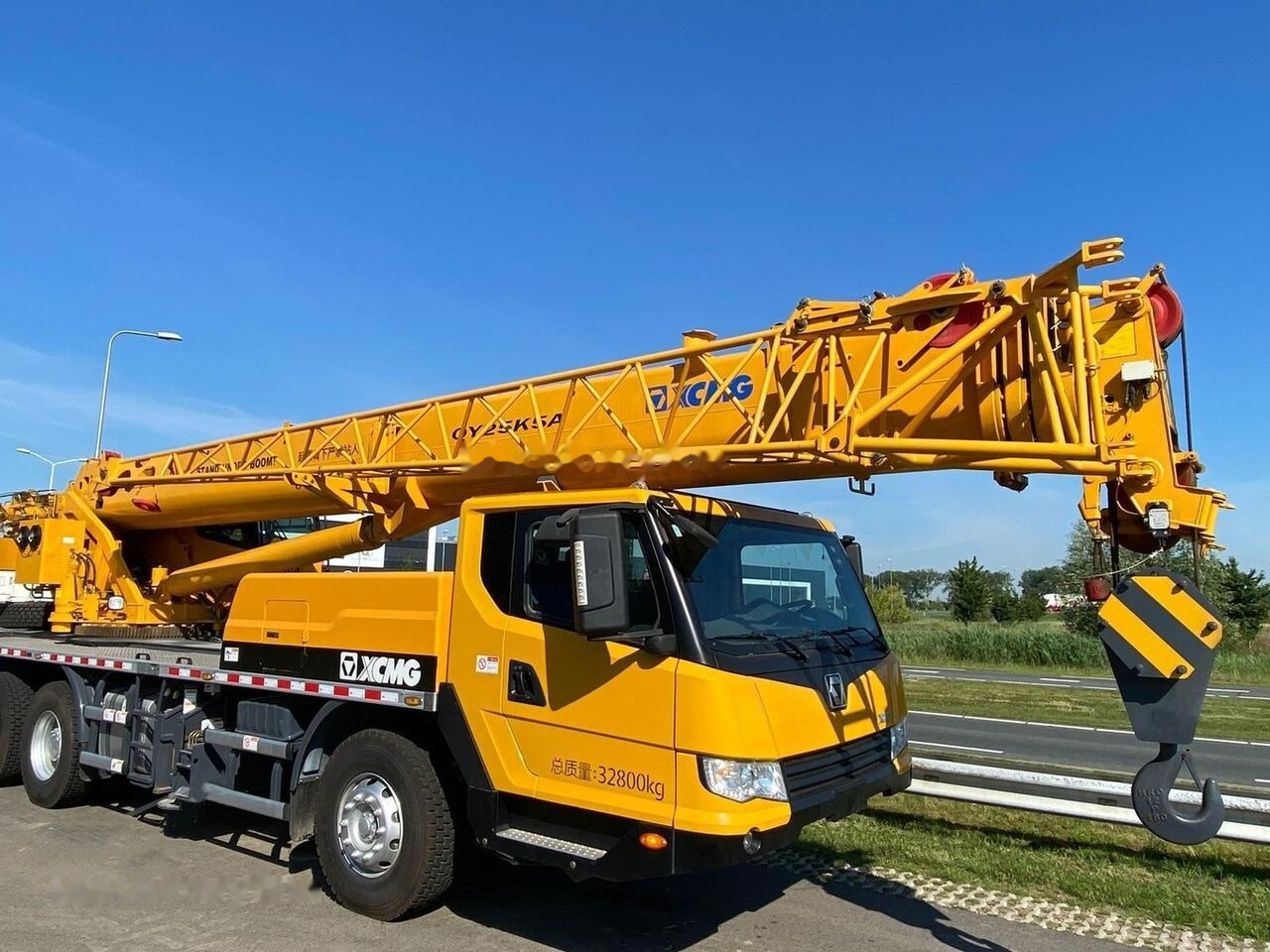 XCMG QY25K - Мобильный кран: фото 3 XCMG QY25K - Мобильный кран: фото 3