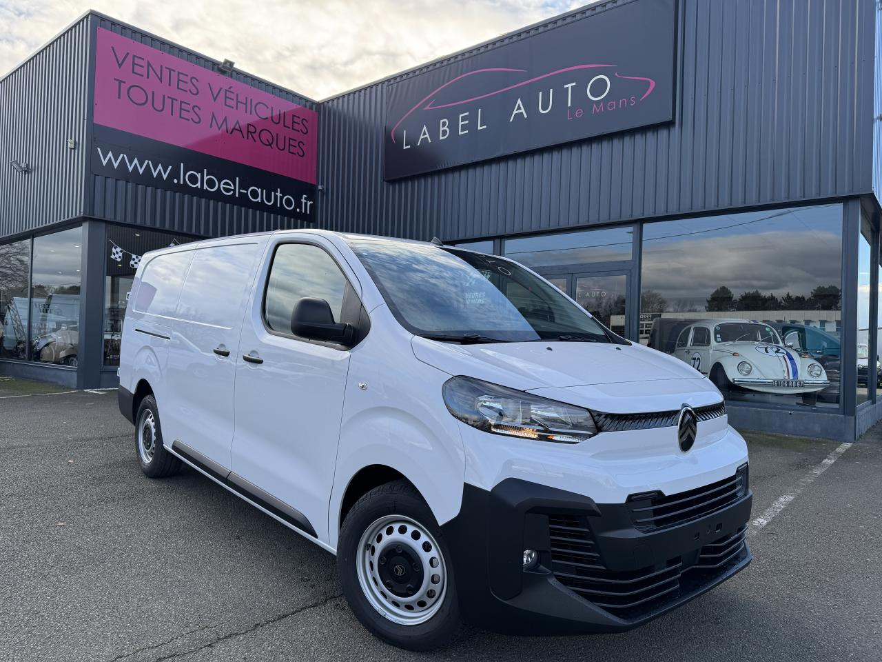 CITROEN Jumpy XL 2.0 BlueHDi - 145 S&S - BVM III FOURGON . PHASE 2 - Цельнометаллический фургон: фото 1 CITROEN Jumpy XL 2.0 BlueHDi - 145 S&S - BVM III FOURGON . PHASE 2 - Цельнометаллический фургон: фото 1