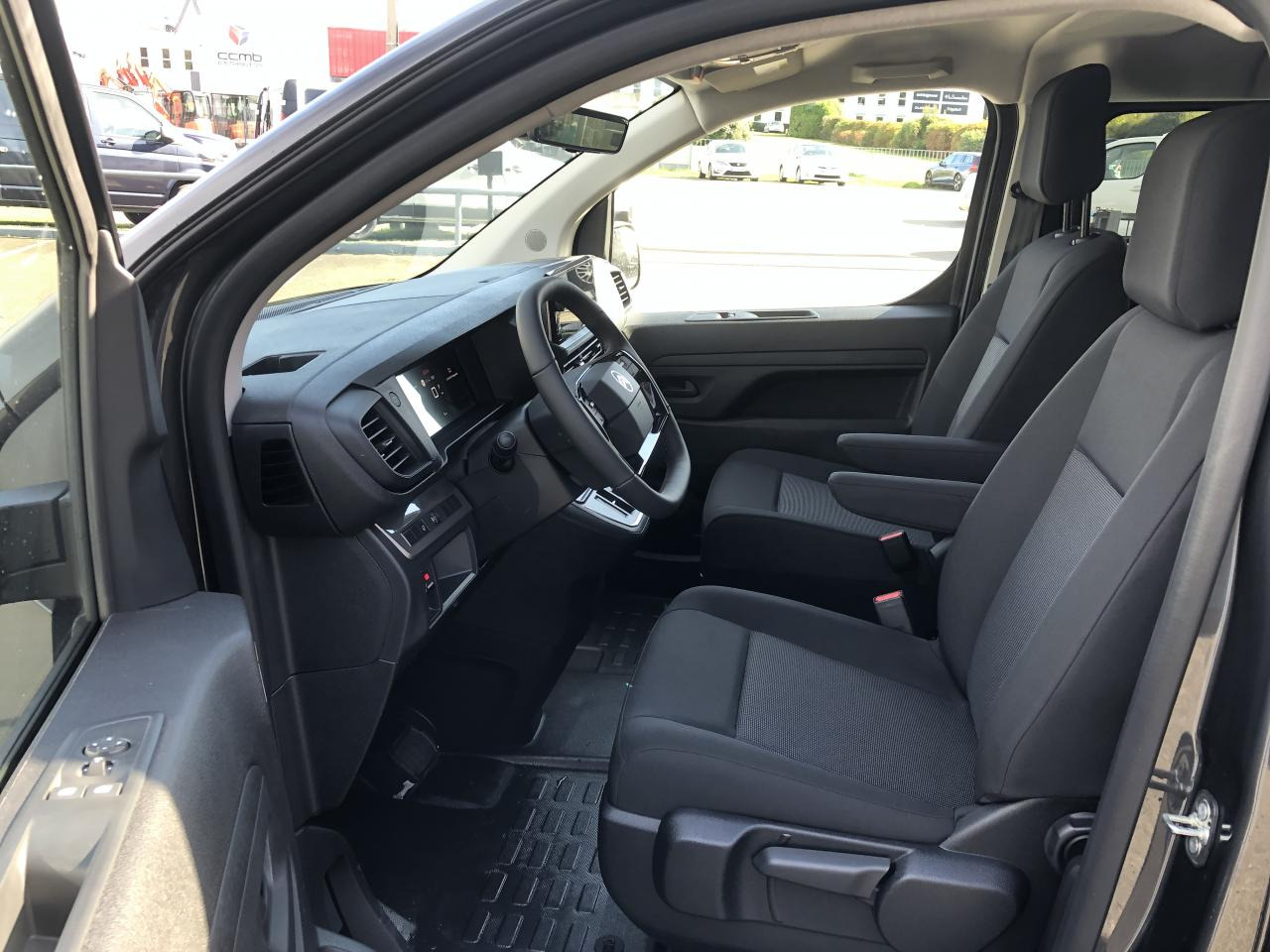 CITROEN Jumpy XL 2.0 BlueHDi - 180 S&S - BV EAT8 III CABINE APPROFONDIE Cabine approfondie Fixe PHASE 2 - Цельнометаллический фургон: фото 5 CITROEN Jumpy XL 2.0 BlueHDi - 180 S&S - BV EAT8 III CABINE APPROFONDIE Cabine approfondie Fixe PHASE 2 - Цельнометаллический фургон: фото 5