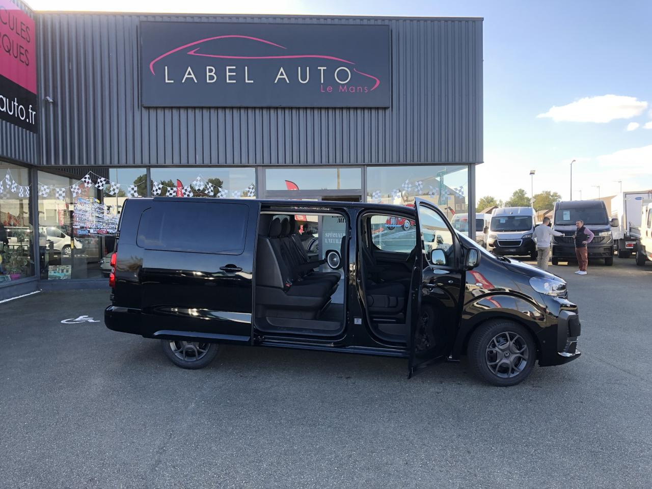 CITROEN Jumpy XL 2.0 BlueHDi - 180 S&S - BV EAT8 III CABINE APPROFONDIE Fixe PHASE 2 6 PLACES - Цельнометаллический фургон: фото 3 CITROEN Jumpy XL 2.0 BlueHDi - 180 S&S - BV EAT8 III CABINE APPROFONDIE Fixe PHASE 2 6 PLACES - Цельнометаллический фургон: фото 3