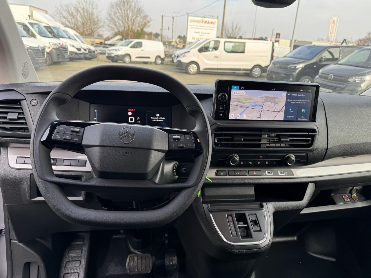 CITROEN jumpy 2 PLACES XL 2.0 BLUEHDI 180CH S&S PACK PREMIUM CONNECT EAT8 - Цельнометаллический фургон: фото 3 CITROEN jumpy 2 PLACES XL 2.0 BLUEHDI 180CH S&S PACK PREMIUM CONNECT EAT8 - Цельнометаллический фургон: фото 3