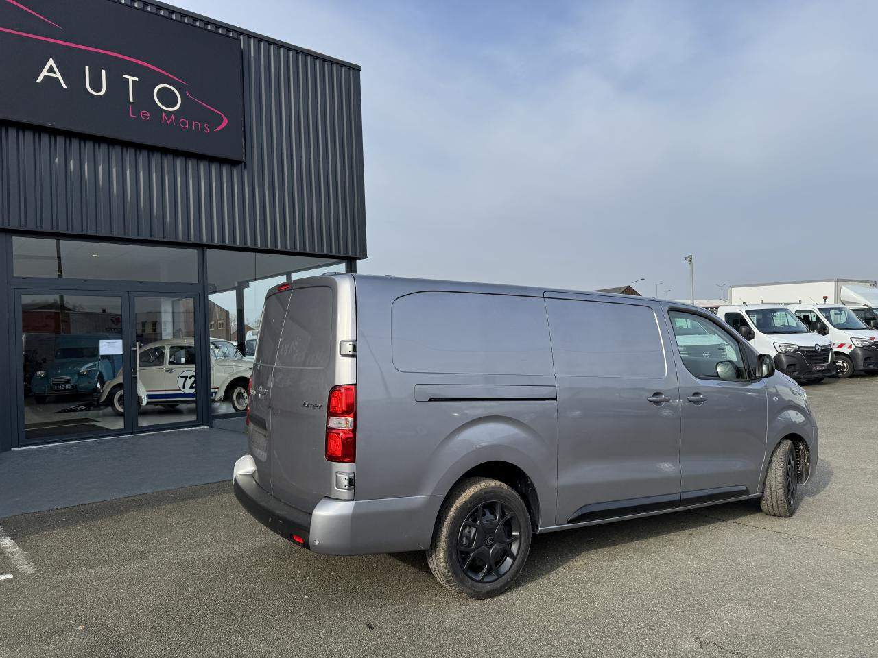 CITROEN jumpy 2 PLACES XL 2.0 BLUEHDI 180CH S&S PACK PREMIUM CONNECT EAT8 - Цельнометаллический фургон: фото 5 CITROEN jumpy 2 PLACES XL 2.0 BLUEHDI 180CH S&S PACK PREMIUM CONNECT EAT8 - Цельнометаллический фургон: фото 5