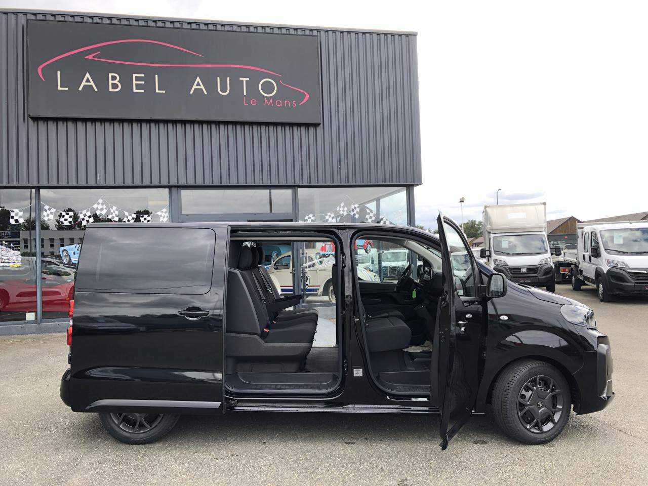 CITROEN jumpy XL 2.0 BLUEHDI 180CH S&S CABINE APPROFONDIE FIXE EAT8 5 PLACES - Цельнометаллический фургон: фото 3 CITROEN jumpy XL 2.0 BLUEHDI 180CH S&S CABINE APPROFONDIE FIXE EAT8 5 PLACES - Цельнометаллический фургон: фото 3