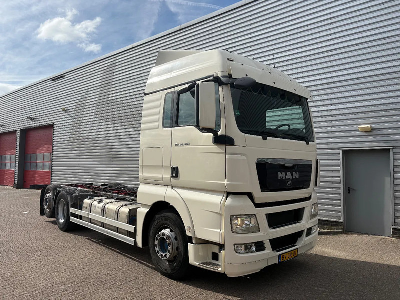 MAN TGX 26.400 / 6x2-2 LL / TUV - APK DECEMBER 2025 / - Грузовик-шасси: фото 1 MAN TGX 26.400 / 6x2-2 LL / TUV - APK DECEMBER 2025 / - Грузовик-шасси: фото 1
