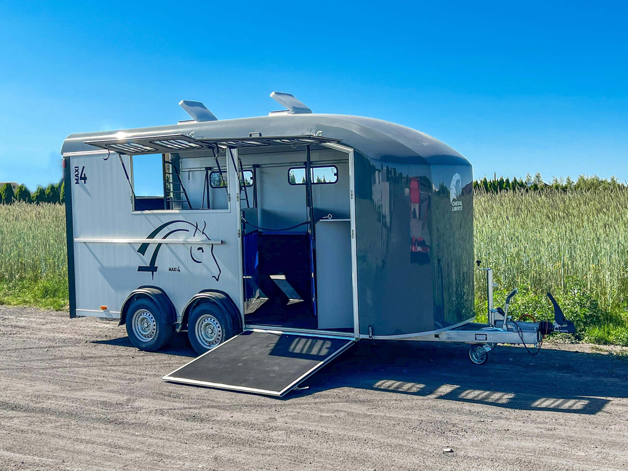CHEVAL LIBERTÉ MAXI 4 - OPTIMAX - Прицеп-коневоз: фото 2 CHEVAL LIBERTÉ MAXI 4 - OPTIMAX - Прицеп-коневоз: фото 2