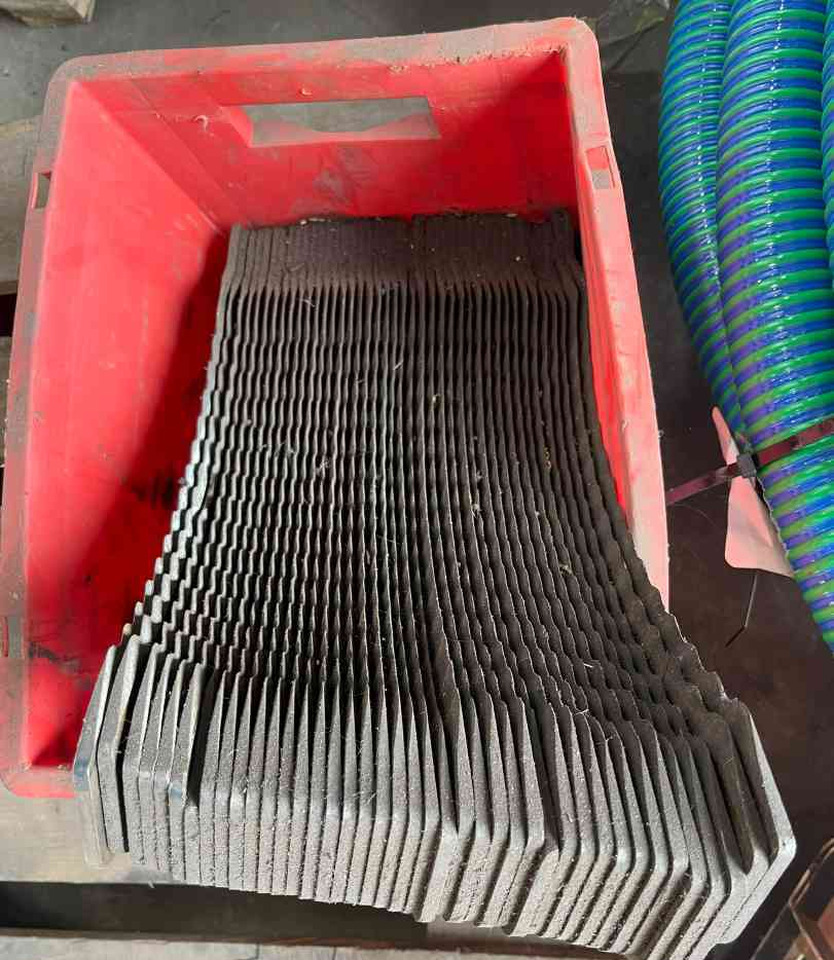 Bergmann Silagemes messenset B02-1011 Carex, Shuttle, Royal, Repex weidebouwmachines - Самозагружающийся прицеп: фото 2 Bergmann Silagemes messenset B02-1011 Carex, Shuttle, Royal, Repex weidebouwmachines - Самозагружающийся прицеп: фото 2