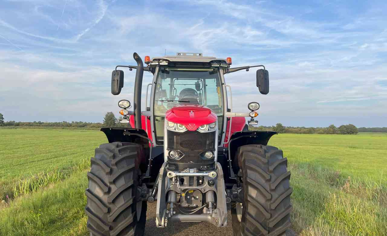 Massey Ferguson 7S.190 Dyna-VT Exclusive tractoren - Трактор: фото 3 Massey Ferguson 7S.190 Dyna-VT Exclusive tractoren - Трактор: фото 3