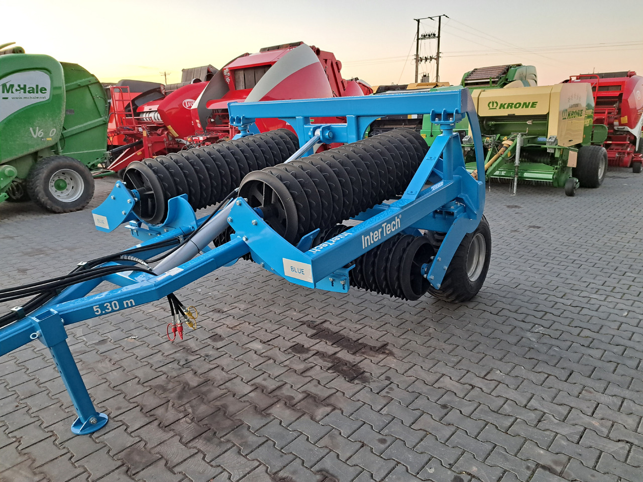 INTER-TECH 5.3m - Полевой каток: фото 4 INTER-TECH 5.3m - Полевой каток: фото 4