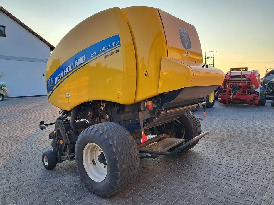 New Holland ROLL-BELT 150 cropcutter - Пресс-подборщик рулонный: фото 4 New Holland ROLL-BELT 150 cropcutter - Пресс-подборщик рулонный: фото 4