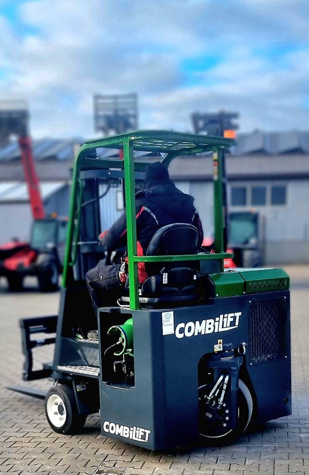 Combilift CB 2500 LPG NEW 2023 - SALE ! - Четырехсторонний погрузчик: фото 4 Combilift CB 2500 LPG NEW 2023 - SALE ! - Четырехсторонний погрузчик: фото 4