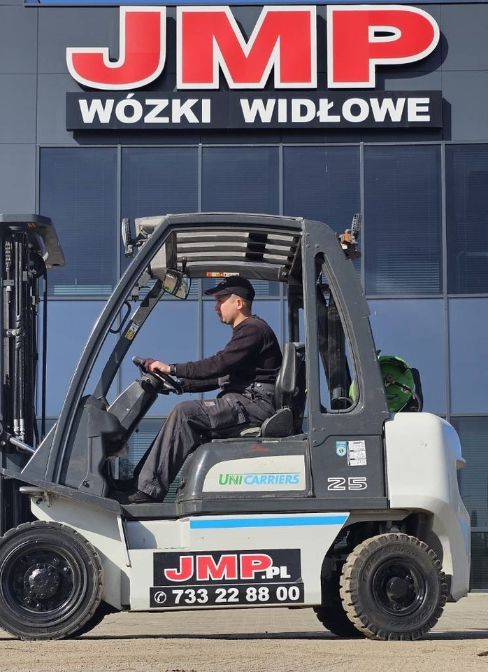 UniCarriers U1D2A25LQ DX25 LPG - Газовый погрузчик: фото 4 UniCarriers U1D2A25LQ DX25 LPG - Газовый погрузчик: фото 4