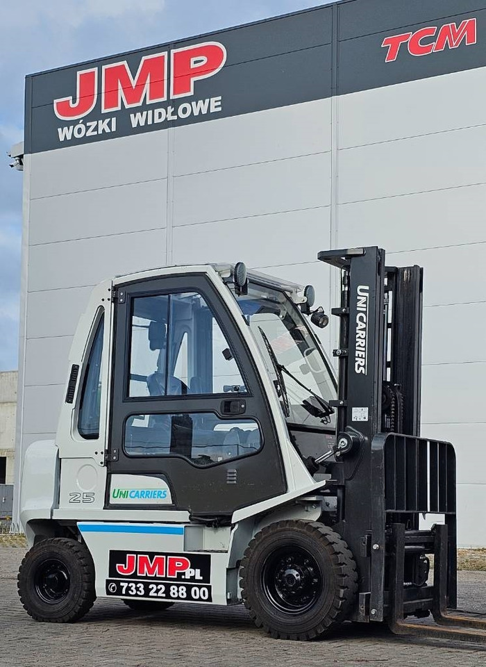UniCarriers U1D2A25LQ DX25 - Газовый погрузчик: фото 3 UniCarriers U1D2A25LQ DX25 - Газовый погрузчик: фото 3