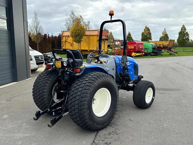 New Holland Boomer 55 - Минитрактор: фото 3 New Holland Boomer 55 - Минитрактор: фото 3