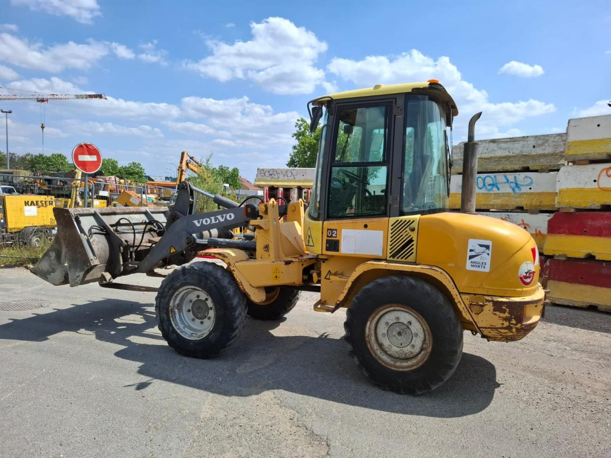 Volvo L 30 - Колёсный погрузчик: фото 4 Volvo L 30 - Колёсный погрузчик: фото 4