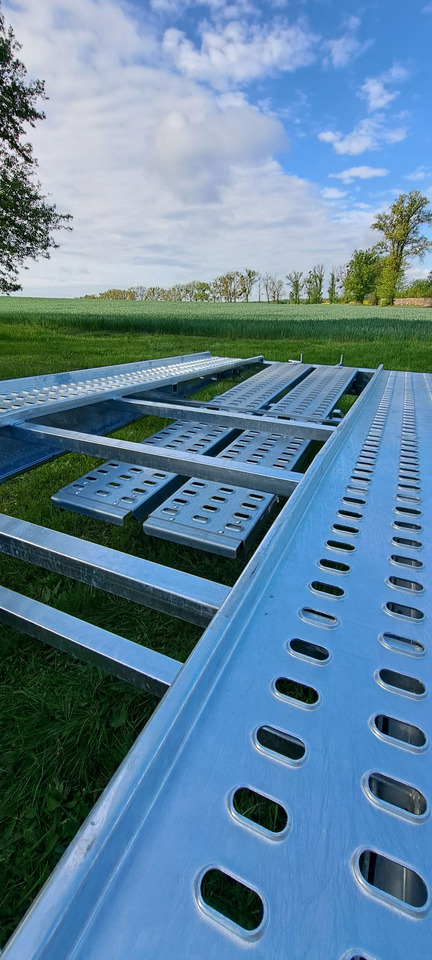 Новый Прицеп-автовоз LAWETA Z NAJAZDAMI NA 2 AUTA 8,5x2M DMC 3500, 3 OSIE / CAR TRANSPORTER WITH RAMPS FOR 2 CARS 8.5x2M DMC 3500, 3 AXLES: фото 8