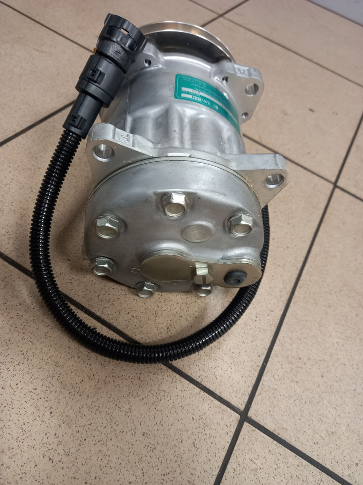 HELLA DAF - Компрессор кондиционера: фото 1 HELLA DAF - Компрессор кондиционера: фото 1