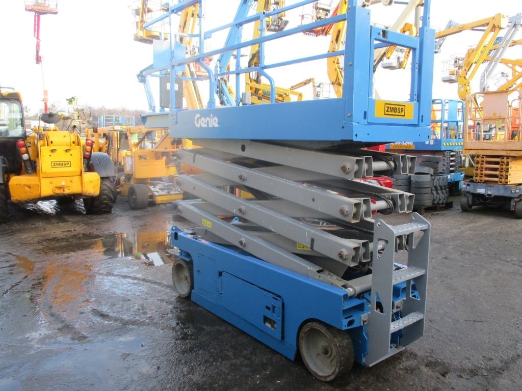 Genie GS 2632 - Ножничный подъемник: фото 4 Genie GS 2632 - Ножничный подъемник: фото 4