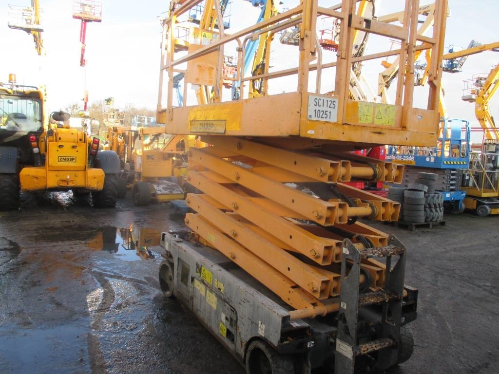 Genie GS 3246 - Ножничный подъемник: фото 4 Genie GS 3246 - Ножничный подъемник: фото 4