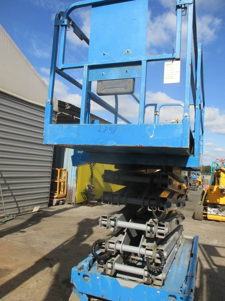 Genie GS 4047 - Ножничный подъемник: фото 3 Genie GS 4047 - Ножничный подъемник: фото 3