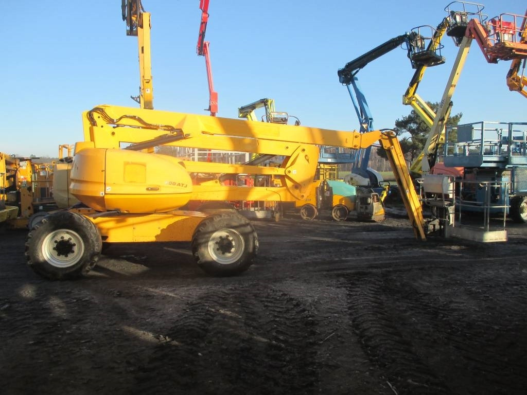 Manitou 200 ATJ - Коленчатый подъемник: фото 2 Manitou 200 ATJ - Коленчатый подъемник: фото 2