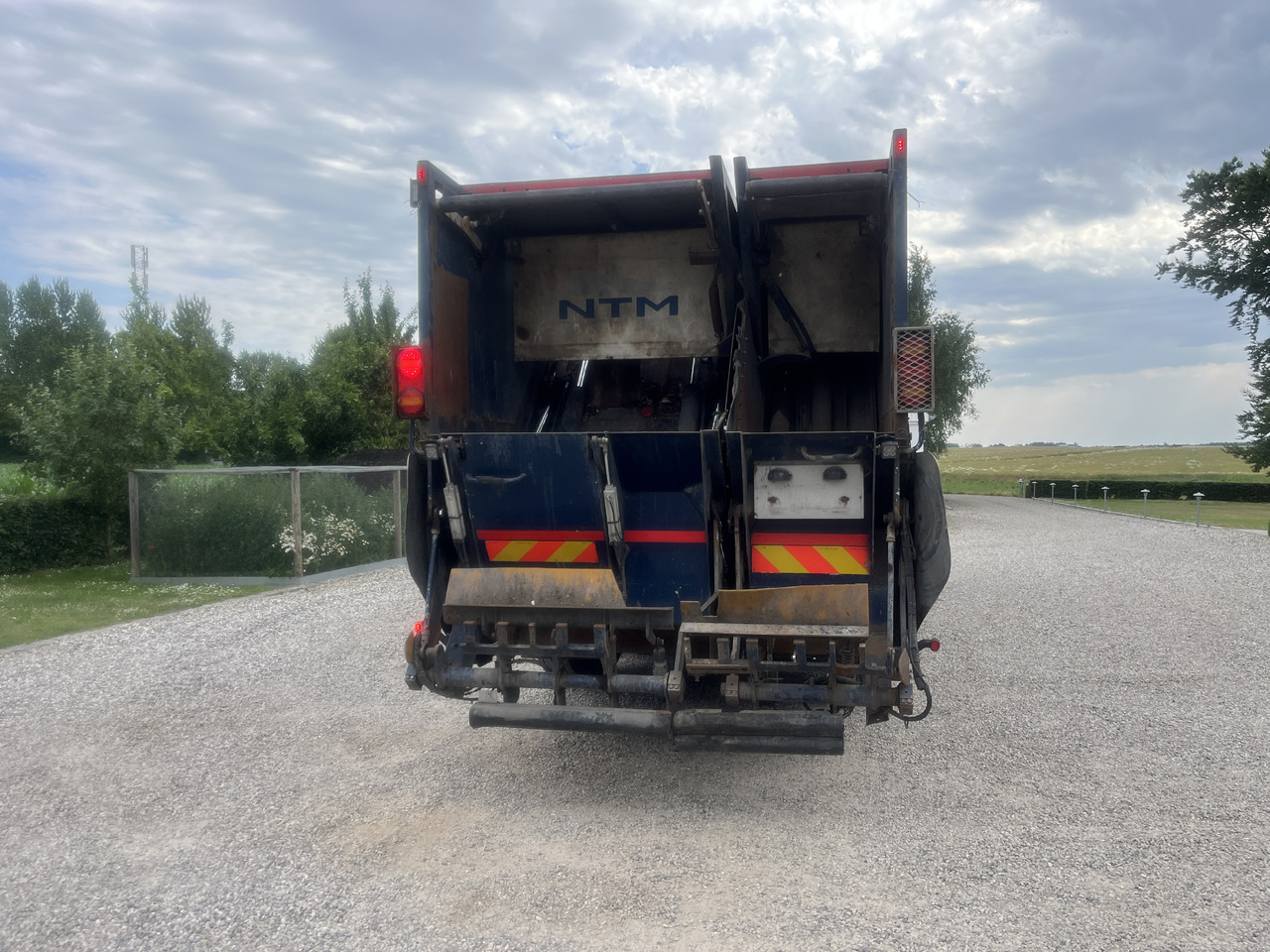 MERCEDES-BENZ Econic 2630 2 camper NTM - Мусоровоз: фото 5 MERCEDES-BENZ Econic 2630 2 camper NTM - Мусоровоз: фото 5