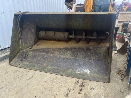 Manitou Godet distributeur - Ковш для Погрузочно-разгрузочной техники: фото 2 Manitou Godet distributeur - Ковш для Погрузочно-разгрузочной техники: фото 2