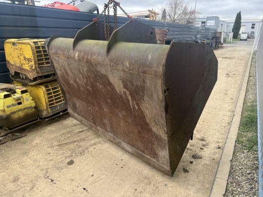 Manitou Godet distributeur - Ковш для Погрузочно-разгрузочной техники: фото 4 Manitou Godet distributeur - Ковш для Погрузочно-разгрузочной техники: фото 4