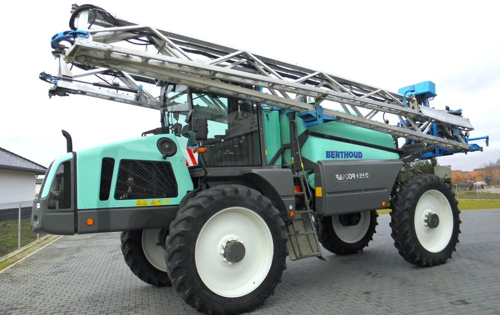 Berthoud Raptor 4240 36 M, GPS Trimble Automatyczne wylaczanie sekcji, Nie Malowany, Stan Bardzo Dobry - Самоходный опрыскиватель: фото 5 Berthoud Raptor 4240 36 M, GPS Trimble Automatyczne wylaczanie sekcji, Nie Malowany, Stan Bardzo Dobry - Самоходный опрыскиватель: фото 5