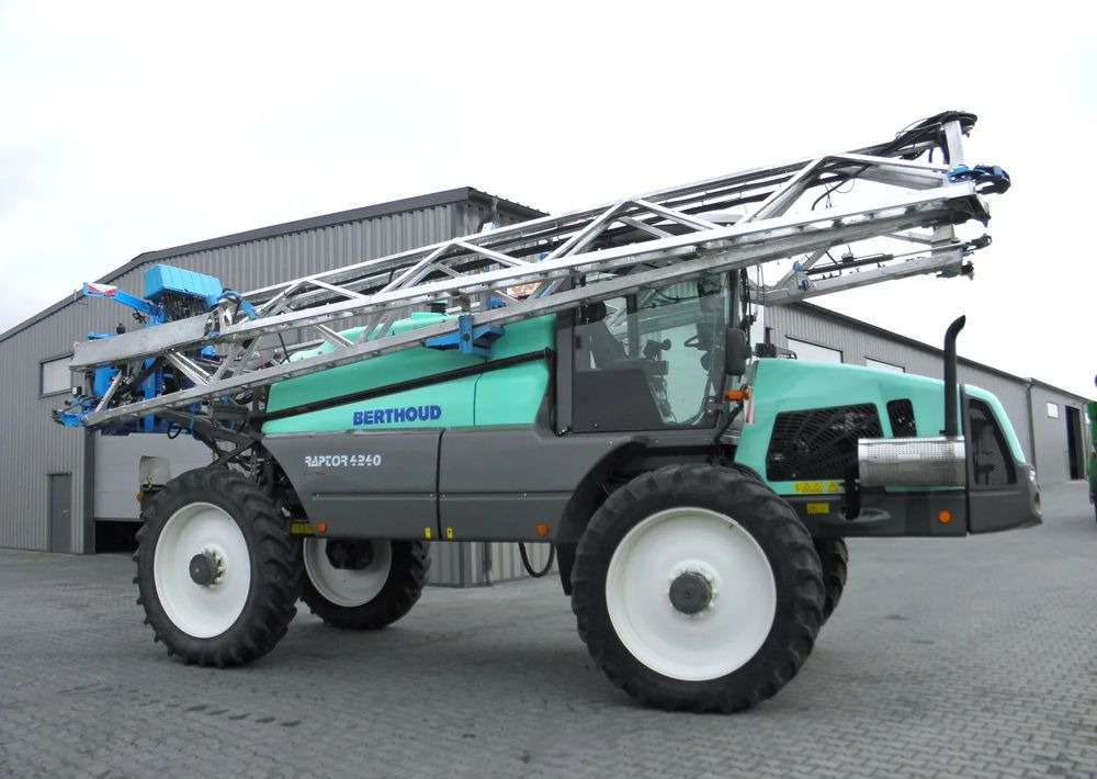 Berthoud Raptor 4240 36 M, GPS Trimble Automatyczne wylaczanie sekcji, Nie Malowany, Stan Bardzo Dobry - Самоходный опрыскиватель: фото 2 Berthoud Raptor 4240 36 M, GPS Trimble Automatyczne wylaczanie sekcji, Nie Malowany, Stan Bardzo Dobry - Самоходный опрыскиватель: фото 2