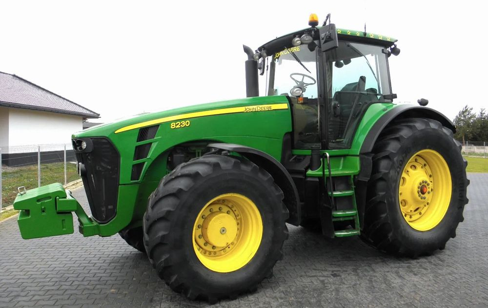 John Deere 8230 2009 Rok POWERSHIFT, Nie Malowany, Stan Bardzo Dobry - Трактор: фото 2 John Deere 8230 2009 Rok POWERSHIFT, Nie Malowany, Stan Bardzo Dobry - Трактор: фото 2