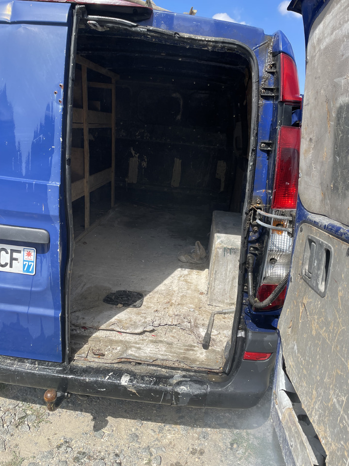 Mercedes Vito 111 cdi long - Цельнометаллический фургон: фото 5 Mercedes Vito 111 cdi long - Цельнометаллический фургон: фото 5