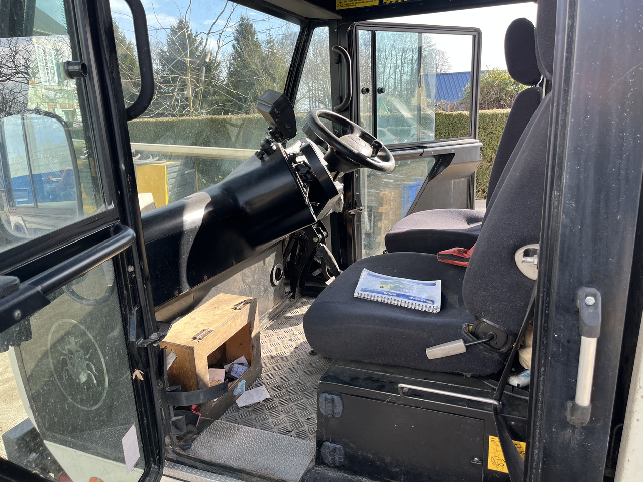 SCARAB Minor - Подметально-уборочная машина: фото 5 SCARAB Minor - Подметально-уборочная машина: фото 5