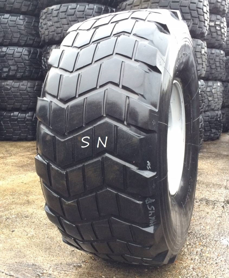 Michelin 525/65R20.5 XS - USED REGROOVED - Шина для Сельскохозяйственной техники: фото 1 Michelin 525/65R20.5 XS - USED REGROOVED - Шина для Сельскохозяйственной техники: фото 1