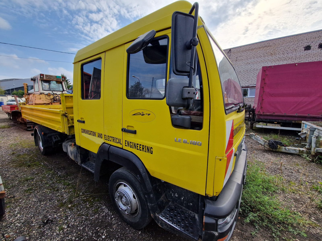 MAN Le 8.180 - Самосвал: фото 3 MAN Le 8.180 - Самосвал: фото 3