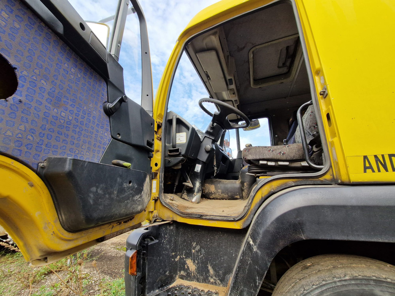 MAN Le 8.180 - Самосвал: фото 4 MAN Le 8.180 - Самосвал: фото 4