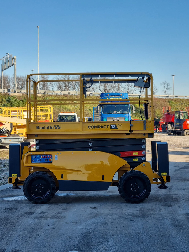 HAULOTTE 12DX - Ножничный подъемник: фото 1 HAULOTTE 12DX - Ножничный подъемник: фото 1