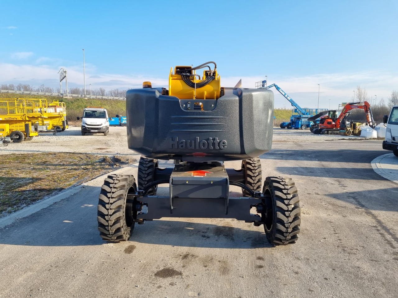 HAULOTTE HA 16 RTJ - Коленчатый подъемник: фото 3 HAULOTTE HA 16 RTJ - Коленчатый подъемник: фото 3