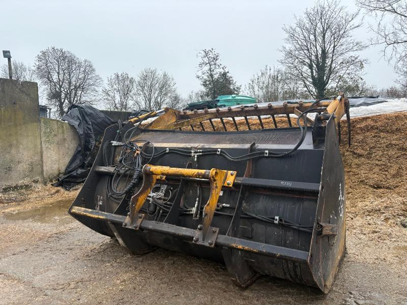 EMILY MELODIS 3,4M3 - Кормораздатчик: фото 1 EMILY MELODIS 3,4M3 - Кормораздатчик: фото 1