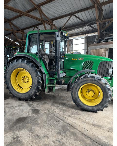 JOHN DEERE 6520 - Трактор: фото 3 JOHN DEERE 6520 - Трактор: фото 3