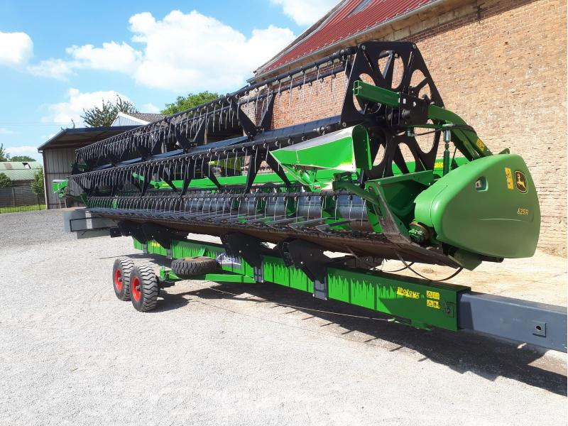 JOHN DEERE T660 - Зерноуборочный комбайн: фото 4 JOHN DEERE T660 - Зерноуборочный комбайн: фото 4