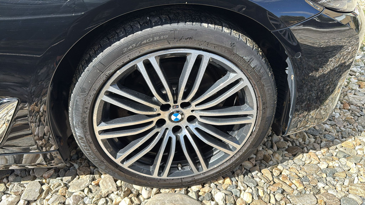Седан BMW 520D MILDHYBRID: фото 16