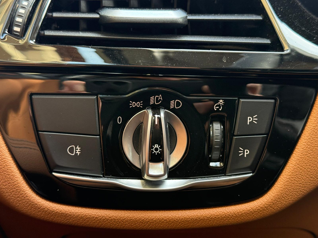 Седан BMW 520D MILDHYBRID: фото 9