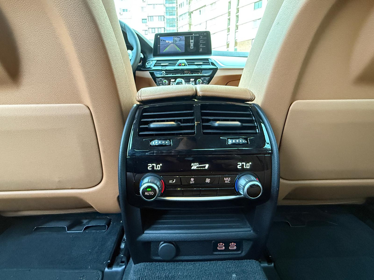 Седан BMW 520D MILDHYBRID: фото 14