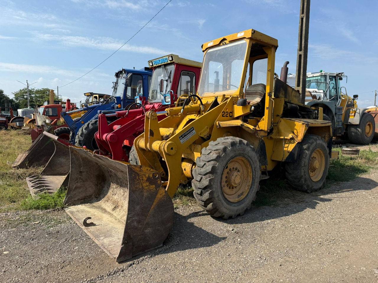 HANOMAG 22C FRONT LOADER - Колёсный погрузчик: фото 1 HANOMAG 22C FRONT LOADER - Колёсный погрузчик: фото 1