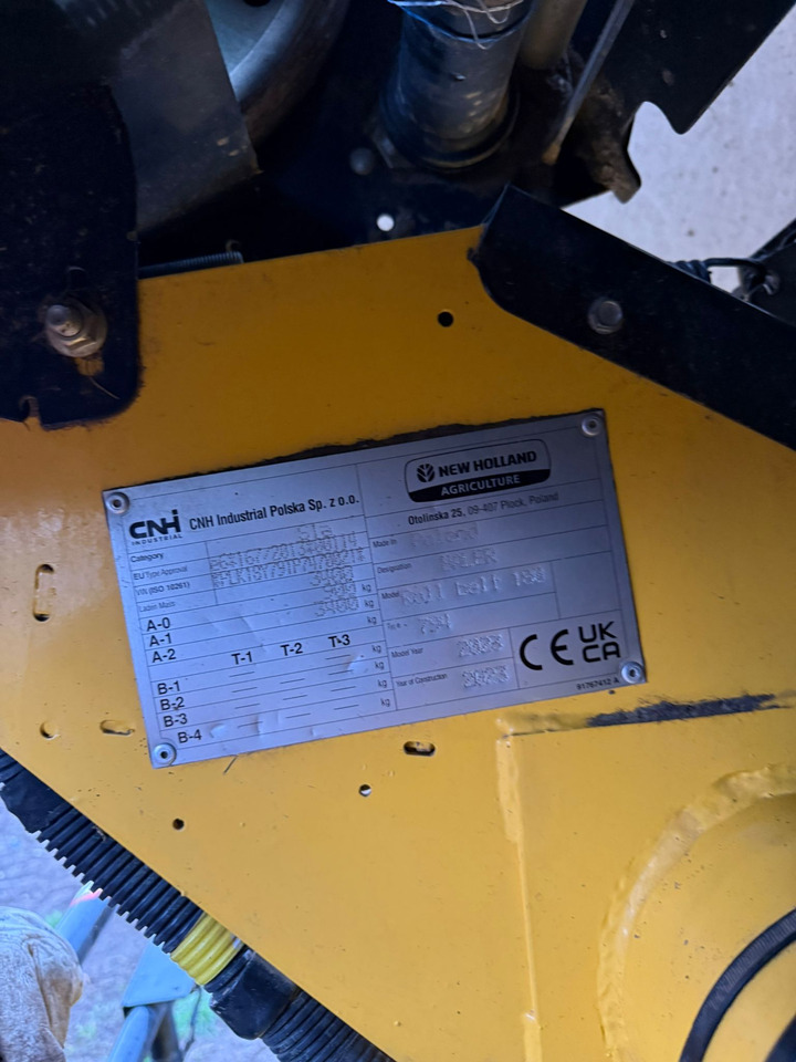 New Holland Roll-Belt 180 Baler - Пресс-подборщик рулонный: фото 3 New Holland Roll-Belt 180 Baler - Пресс-подборщик рулонный: фото 3