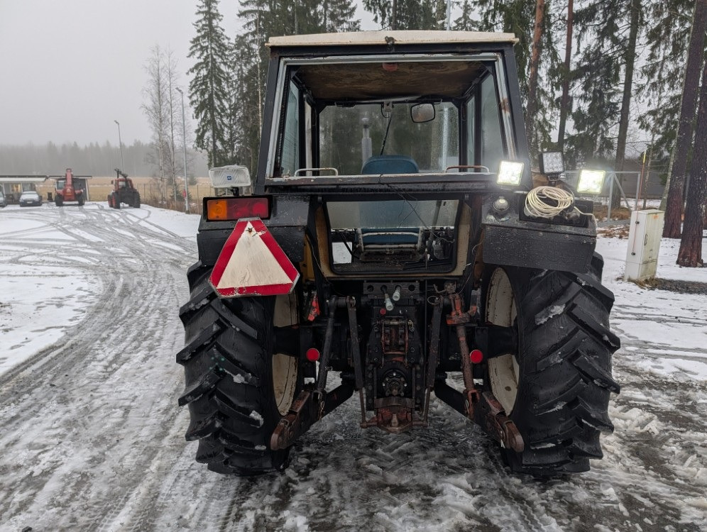 URSUS 385 De Luxe - Трактор: фото 3 URSUS 385 De Luxe - Трактор: фото 3