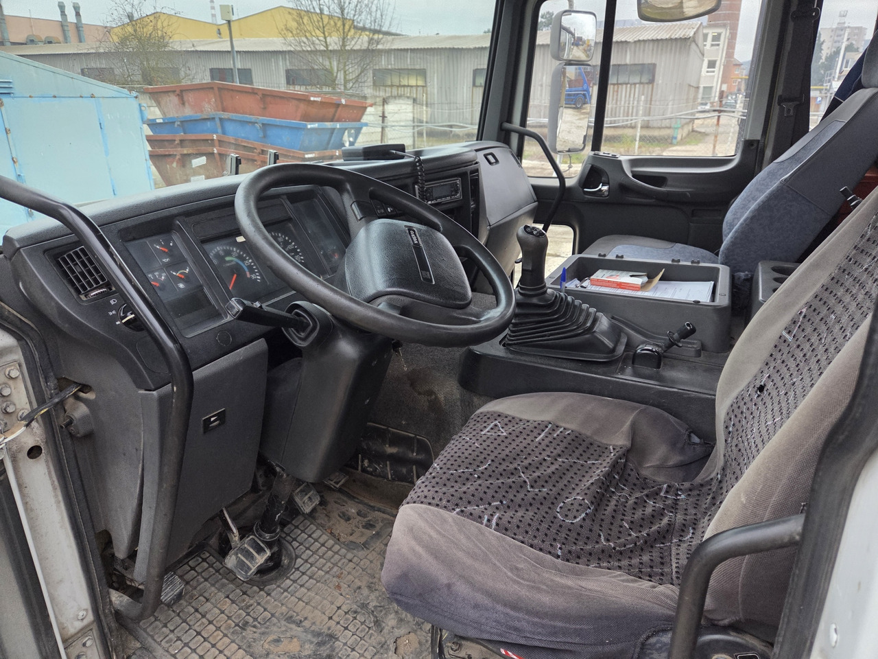 VOLVO FL6 - 250 chain container system telescop - Портальный бункеровоз: фото 5 VOLVO FL6 - 250 chain container system telescop - Портальный бункеровоз: фото 5