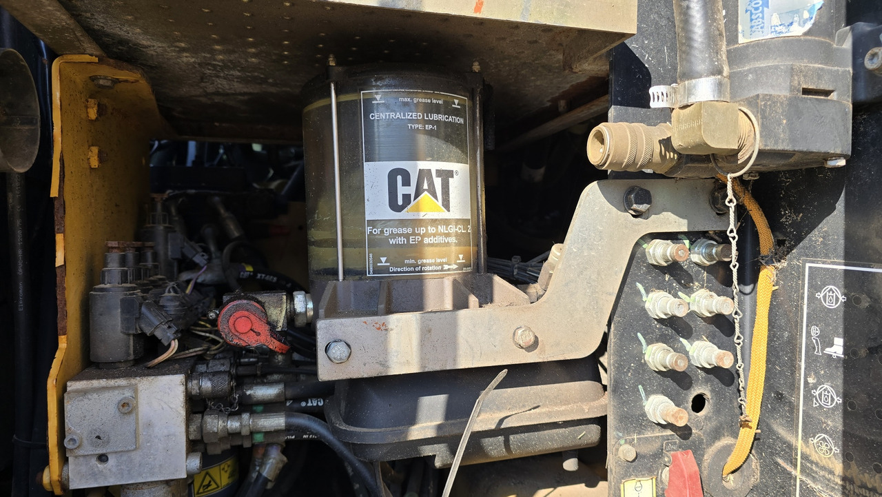 Колёсный экскаватор CATERPILLAR M313D: фото 16 Колёсный экскаватор CATERPILLAR M313D: фото 16