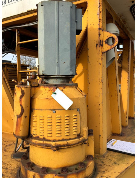 Liebherr 140EC-H6 - Башенный кран: фото 3 Liebherr 140EC-H6 - Башенный кран: фото 3